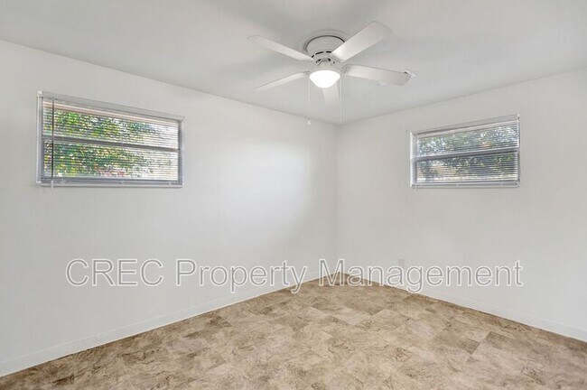 Building Photo - 1639 Memminger Ave