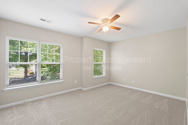 Building Photo - 1141 Hammond Dr