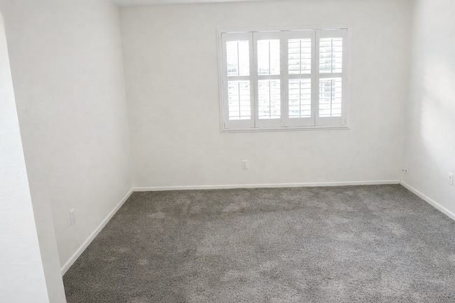 Building Photo - 2920 Briarwood Rd