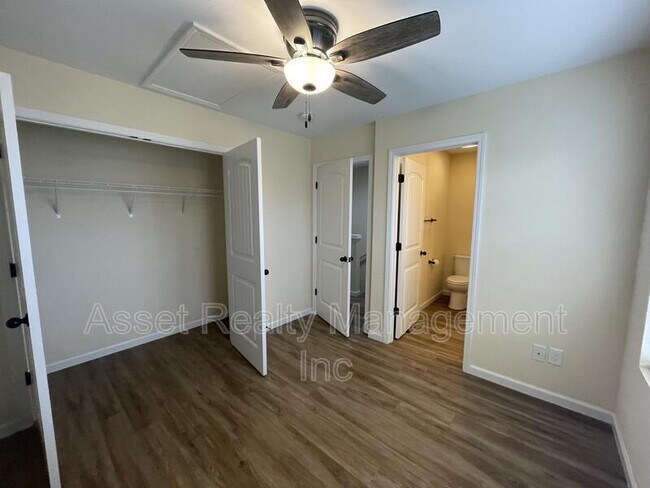 Building Photo - 914 Warrior Hill Dr