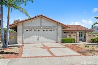 Building Photo - 24522 Quintana Dr