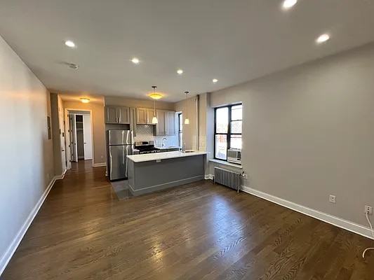 Building Photo - 1 Bedroom 1 Bathroom