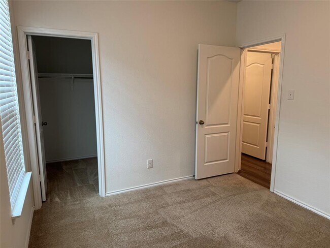 Building Photo - 14225 Silver Lace Ln