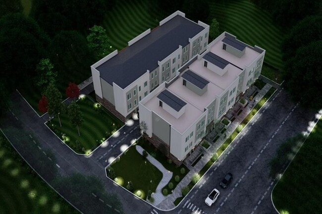 Building Photo - 1237 Memorial Dr SE