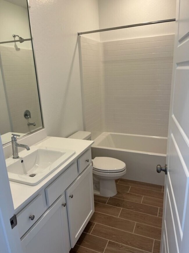 Building Photo - Coming Soon! Newer Lennar Home