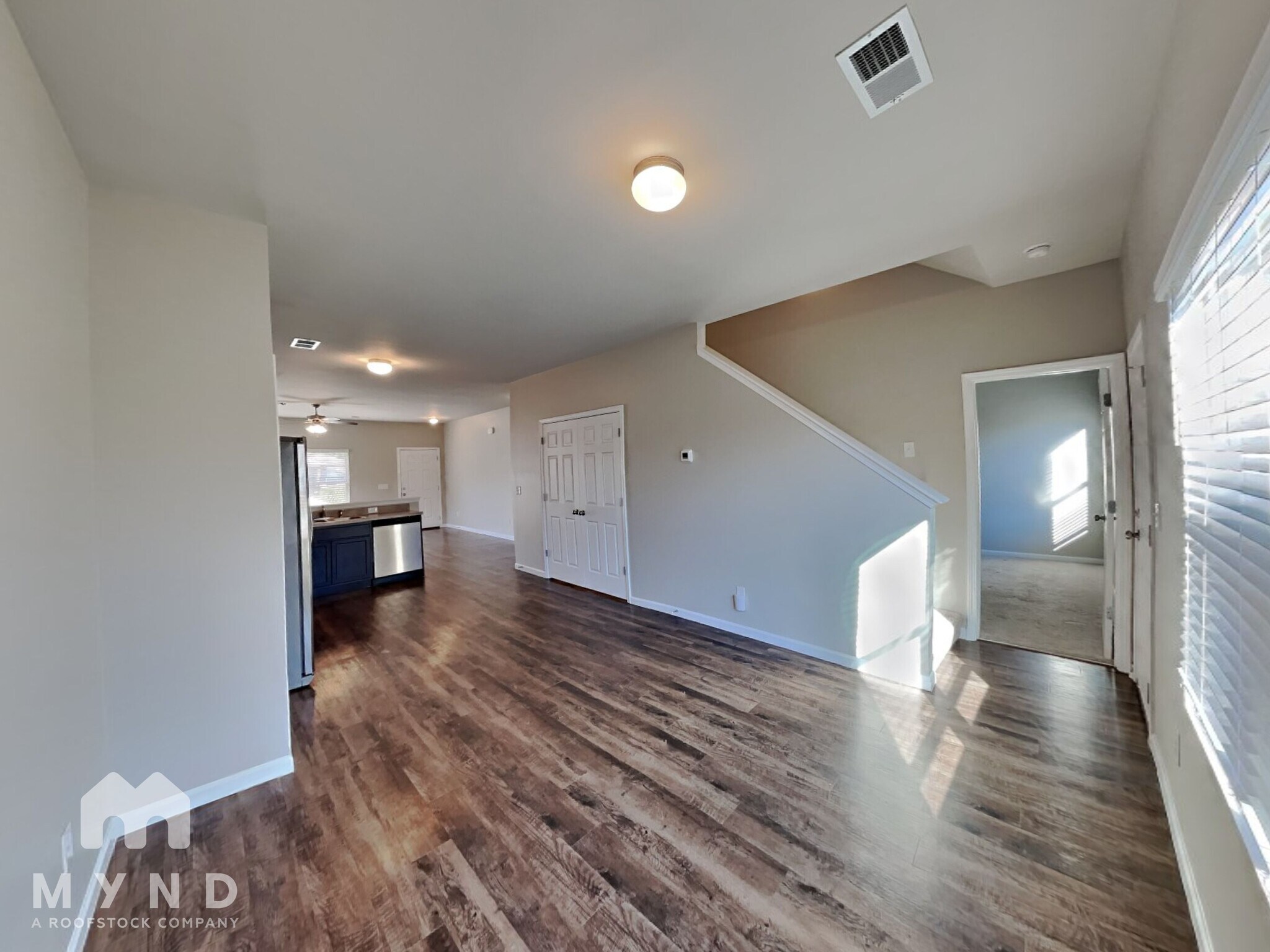 Building Photo - 743 The Heights Ln