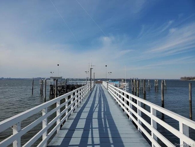 Building Photo - 14 Nirvana Ave