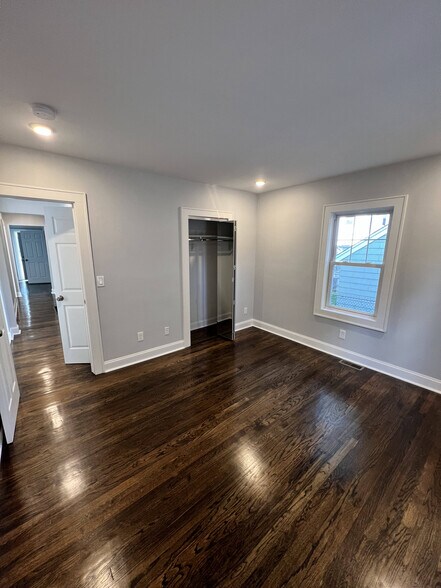 Building Photo - 12 Lawrence St