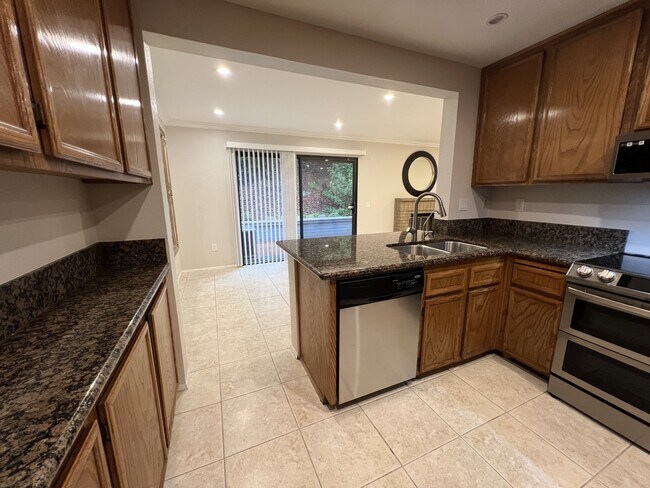 Building Photo - 375 Windjammer Cir