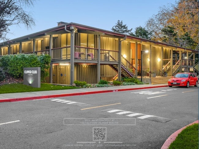Building Photo - Exquisitely Updated, No Carpet 1bd/1ba in ...