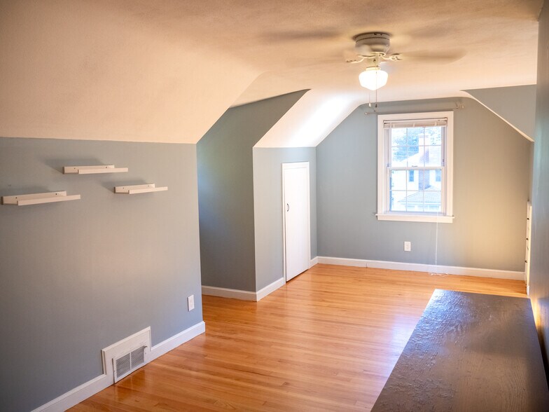 Second floor bedroom 1 - 225 Cooper St