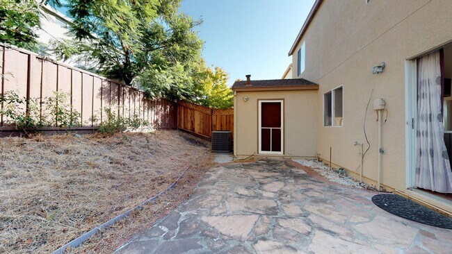 Building Photo - 405 Birkhaven Pl