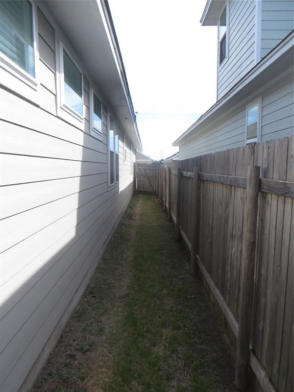 Building Photo - 301 La Escalera Dr