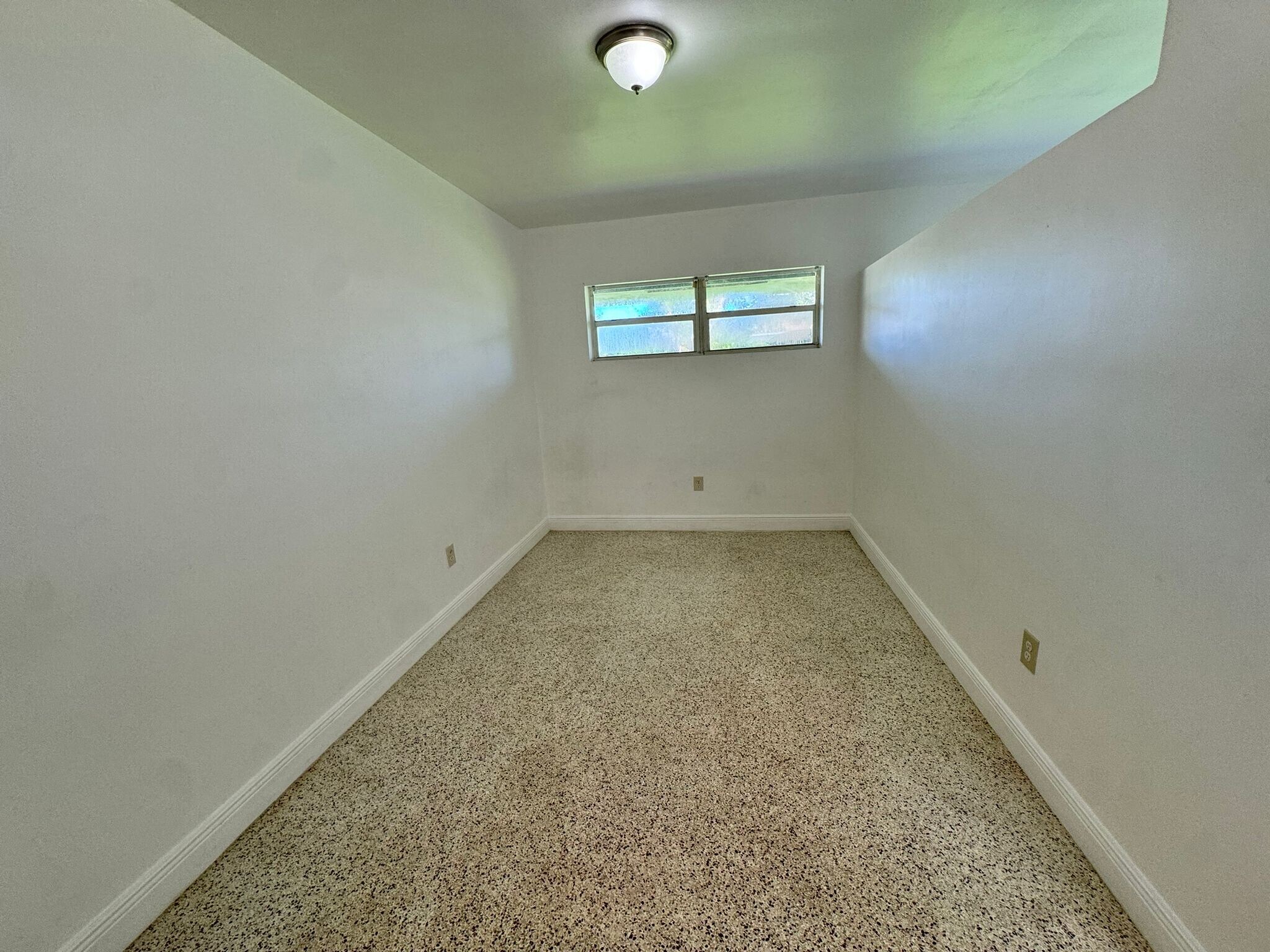Building Photo - 150 NW 78th St
