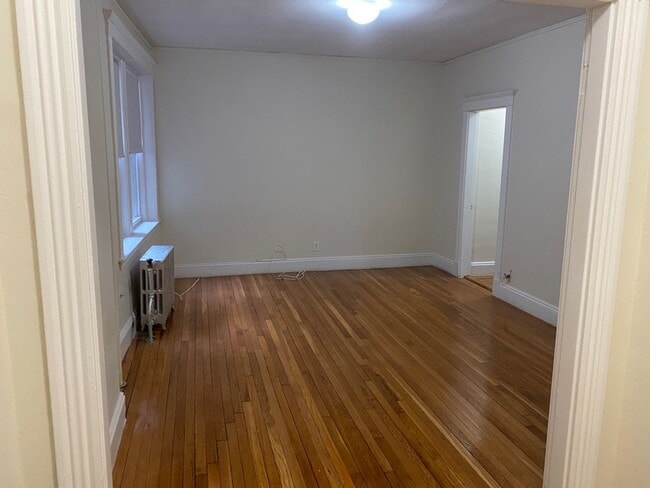 Building Photo - Nicely renovated 1 bed near the heart of Fenway!