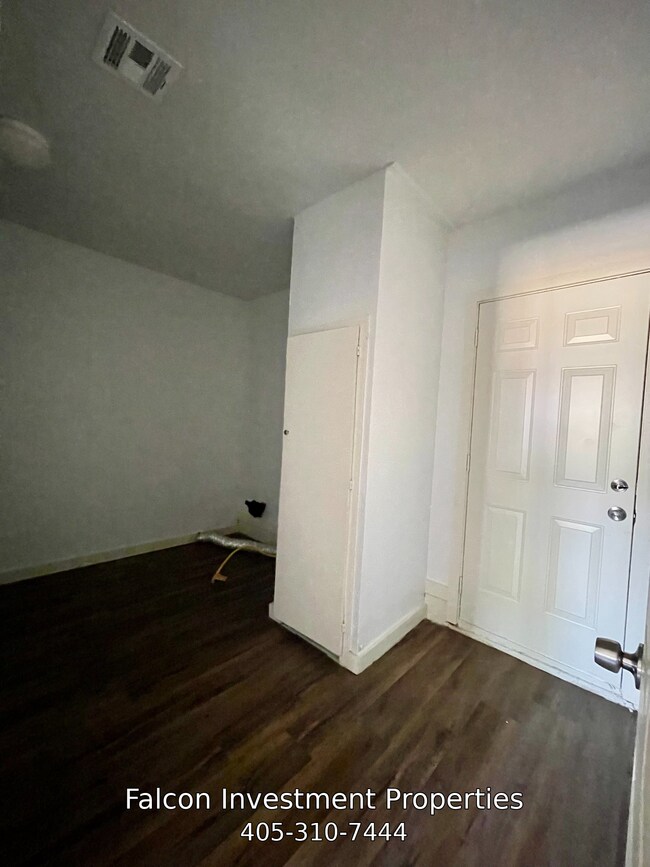 Building Photo - 3156 SW 71st St