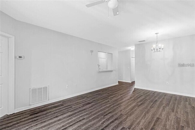 Building Photo - 9519 Newdale Way