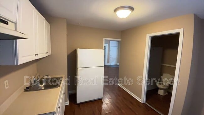 Building Photo - 406 South Seventh Street