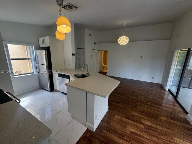 Building Photo - 9999 Summerbreeze Dr