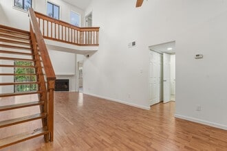 Building Photo - 2900 Woodrich Dr