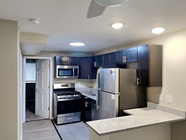 Building Photo - Lantern Square Apartments-A3