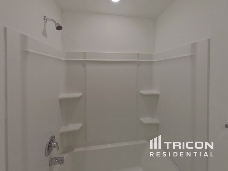 Building Photo - 1612 Lercara Ln