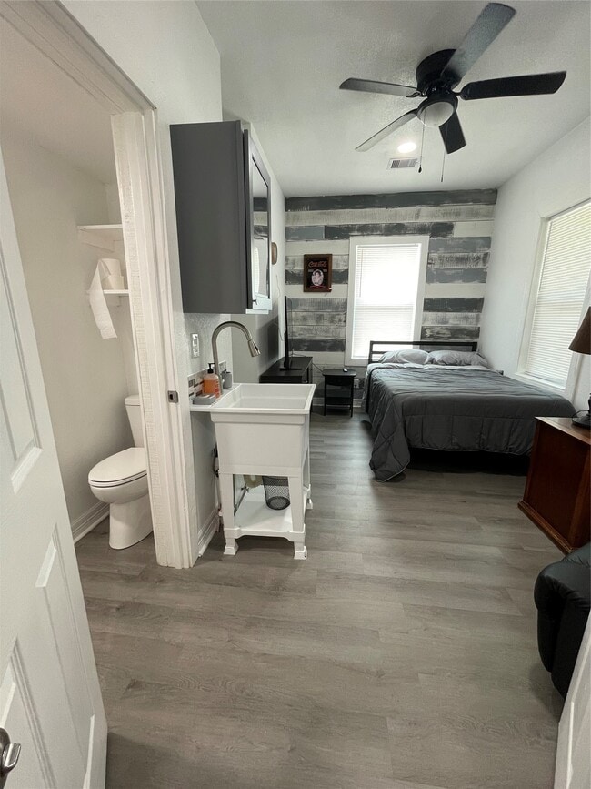 Building Photo - 2302 Avenue H