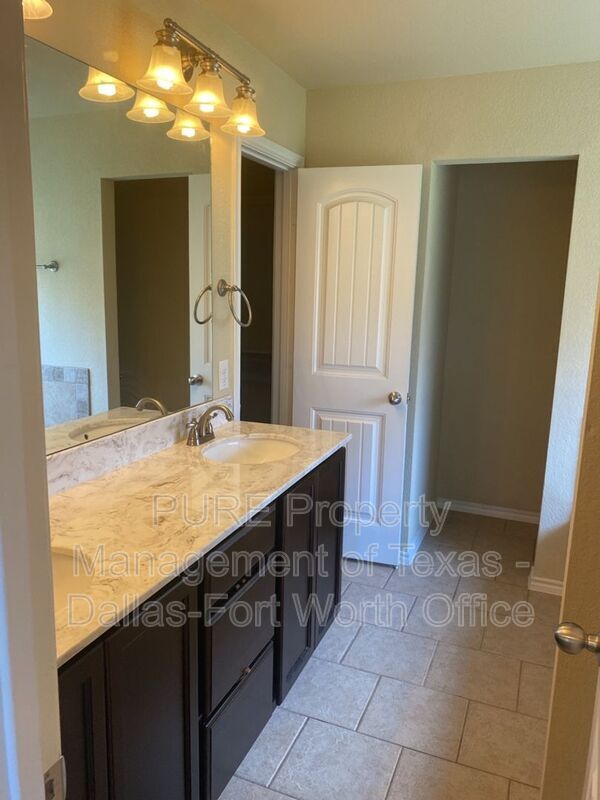 Building Photo - 7320 Mistletoe Trail