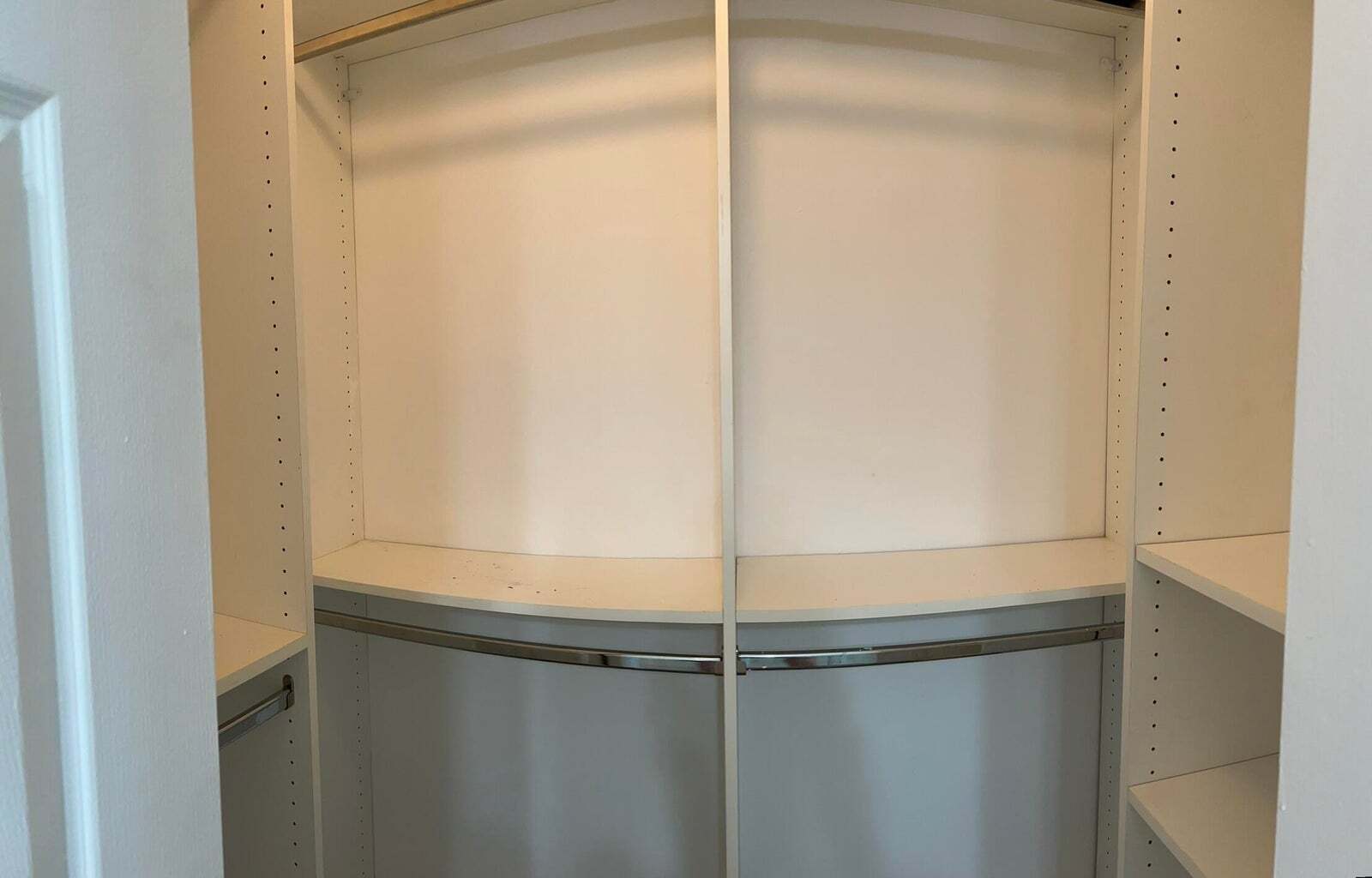 Building Photo - 10253 Via Hibiscus