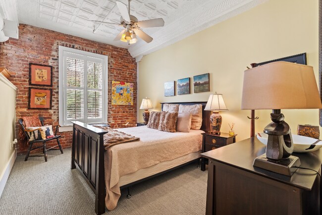 Building Photo - 4 Beaufain St