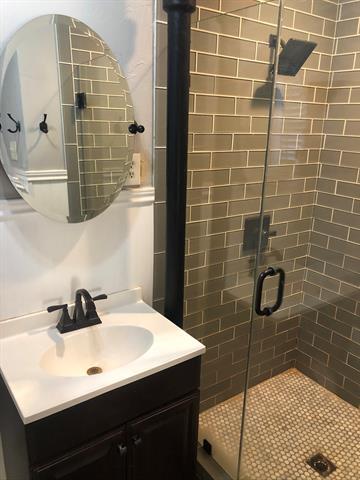 Building Photo - 4332 Calmont Ave