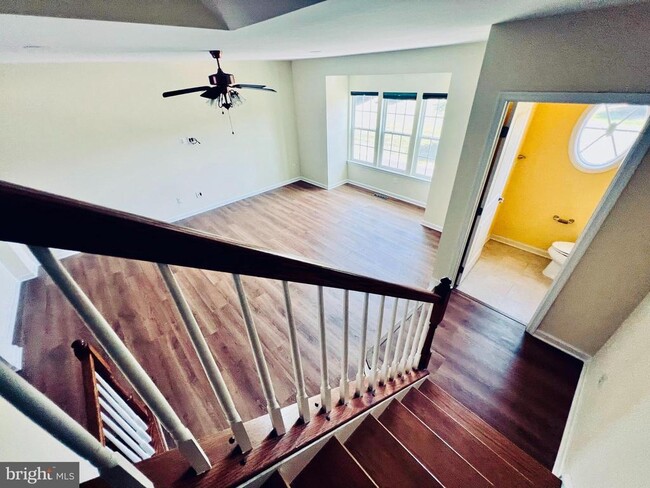 Building Photo - 25795 Clairmont Manor Square