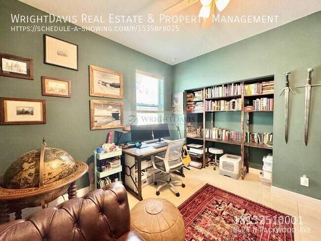 Building Photo - 8424 N Packwood Ave