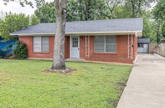 Building Photo - 1711 Brentwood St