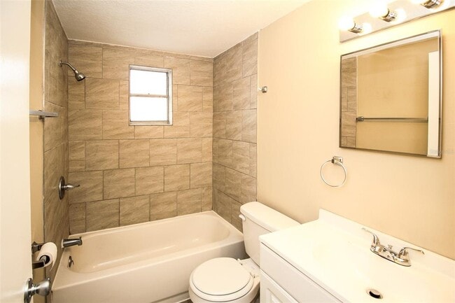 Building Photo - 2037 Calusa Trail