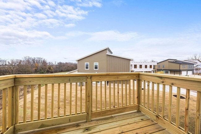 Building Photo - 1903-1 SW Poigai Wy