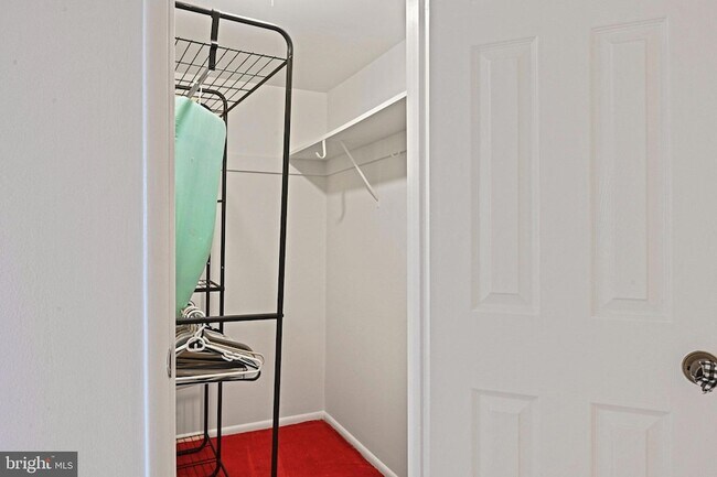 Building Photo - 7857 Enola St