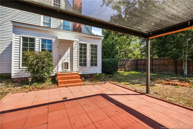 Building Photo - 717 Peden St