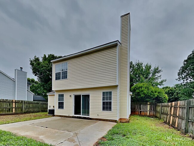 Building Photo - 11136 White Stag Dr