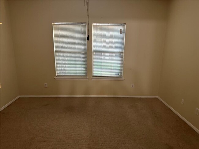 Building Photo - 6410 Provident Green Dr