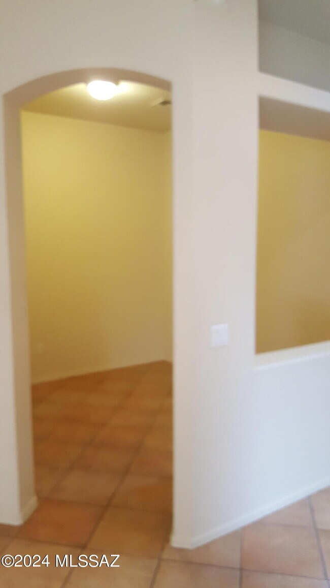 Building Photo - 13660 E High Plains Ranch St