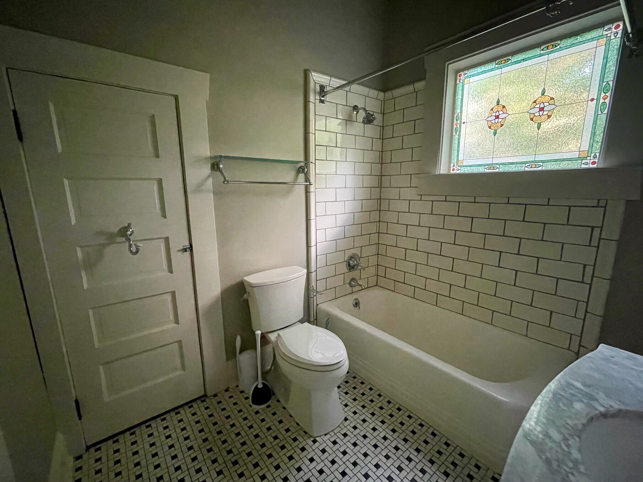 Master Bath - 2114 W Marjory Ave
