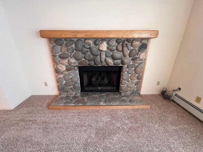 Building Photo - 1 Bedroom McCloud Condo