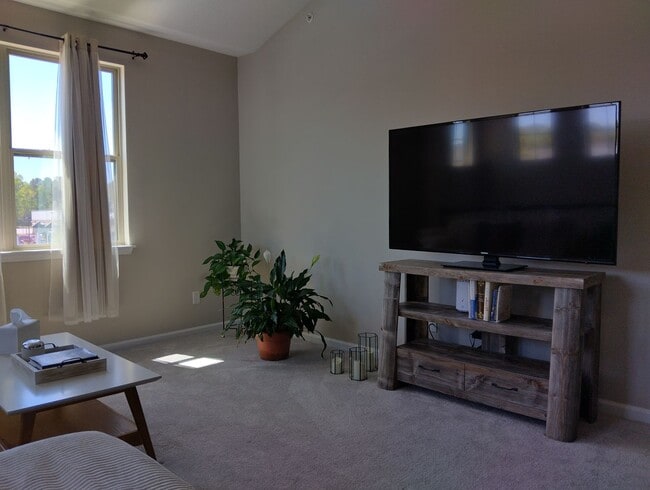 Building Photo - Spacious 2bd/2ba in The Villages at Bartle...