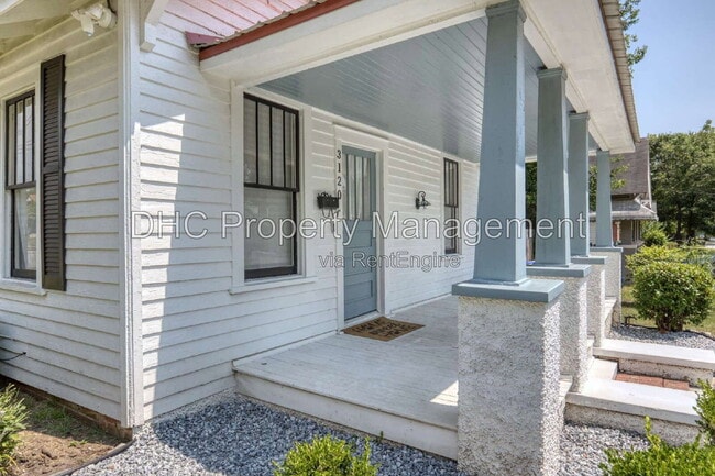 Building Photo - 3120 Pierpont Ave