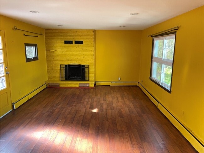 Building Photo - 504 Torrance Ave