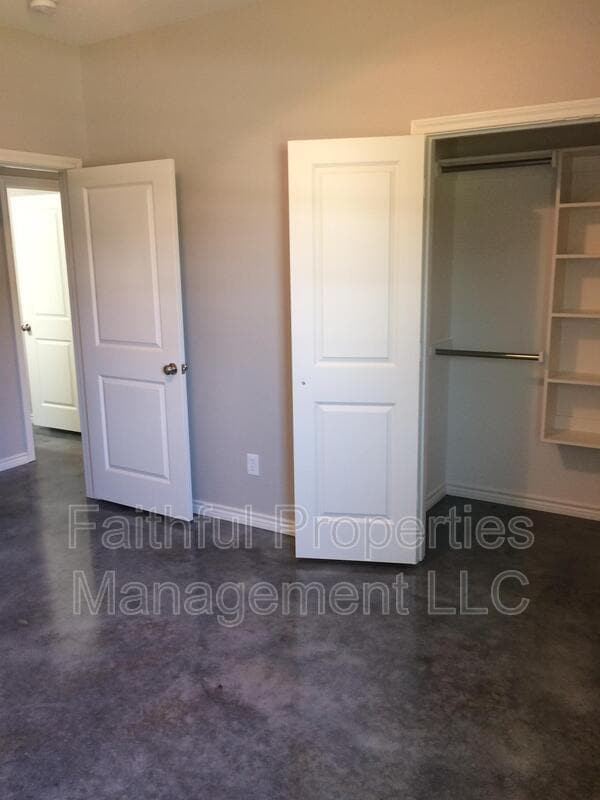 Building Photo - 14203 County Rd 452