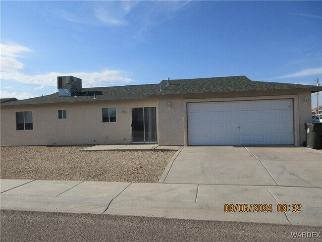 Building Photo - 3684 N Irving St