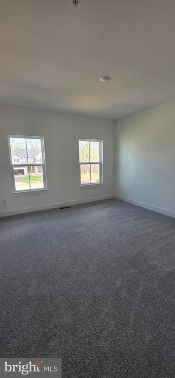 Building Photo - 1152 Broad Lk Dr