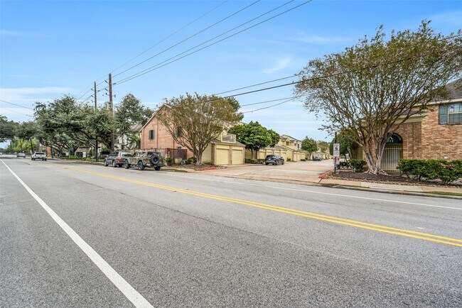 Building Photo - 767 Bering Dr